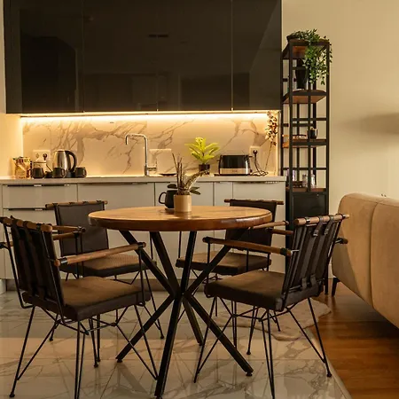 Luna Lux Diamond * סקופיה